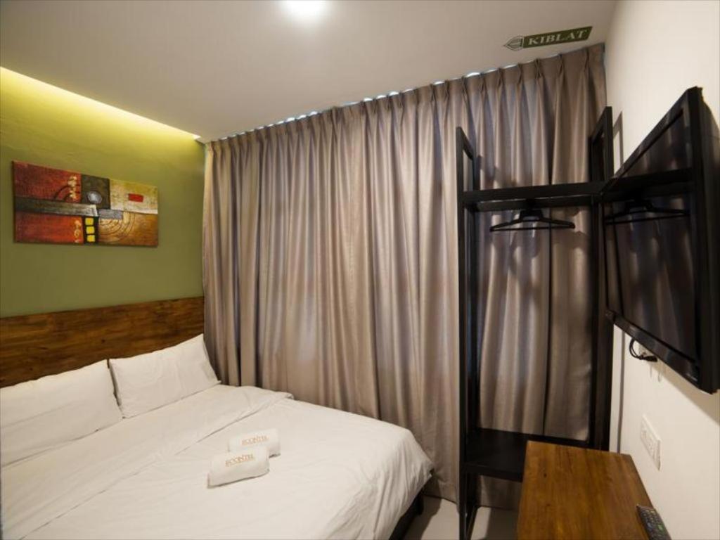 Econtel Queensbay Sungai Dua Bukit Экстерьер фото